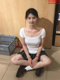 小草 160.B.44.20歲 貧乳大二學生妹 青春洋溢  妹妹配合度很高