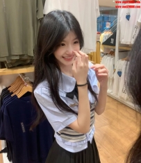 台中女中 果凍 160cm .42kg. Ccup .18y  甜美可愛   臉蛋精緻 ✅學生證 ✅校服 ✅真照